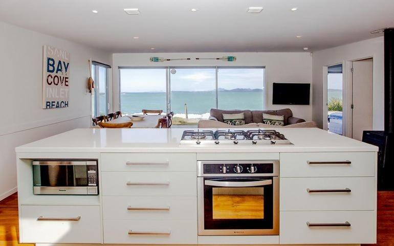 Shoreside - Tutukaka Holiday Home Exterior photo